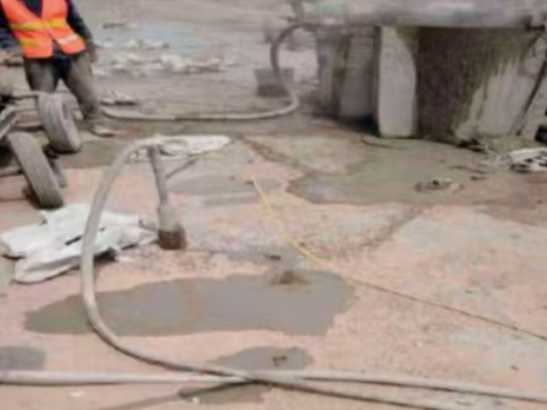 班戈水泥混凝土路面板底注浆技术 路面脱空注浆整治方案