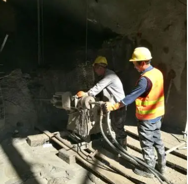 班戈水下抗分散灌浆料特点 水下不分散注浆料介绍